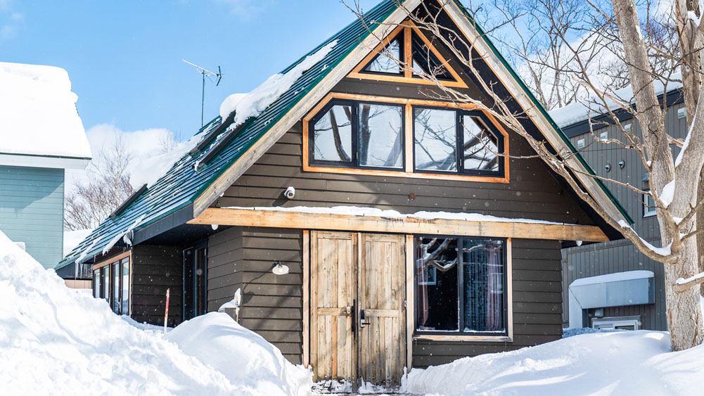 Momiji Lodge - Chalet Facade